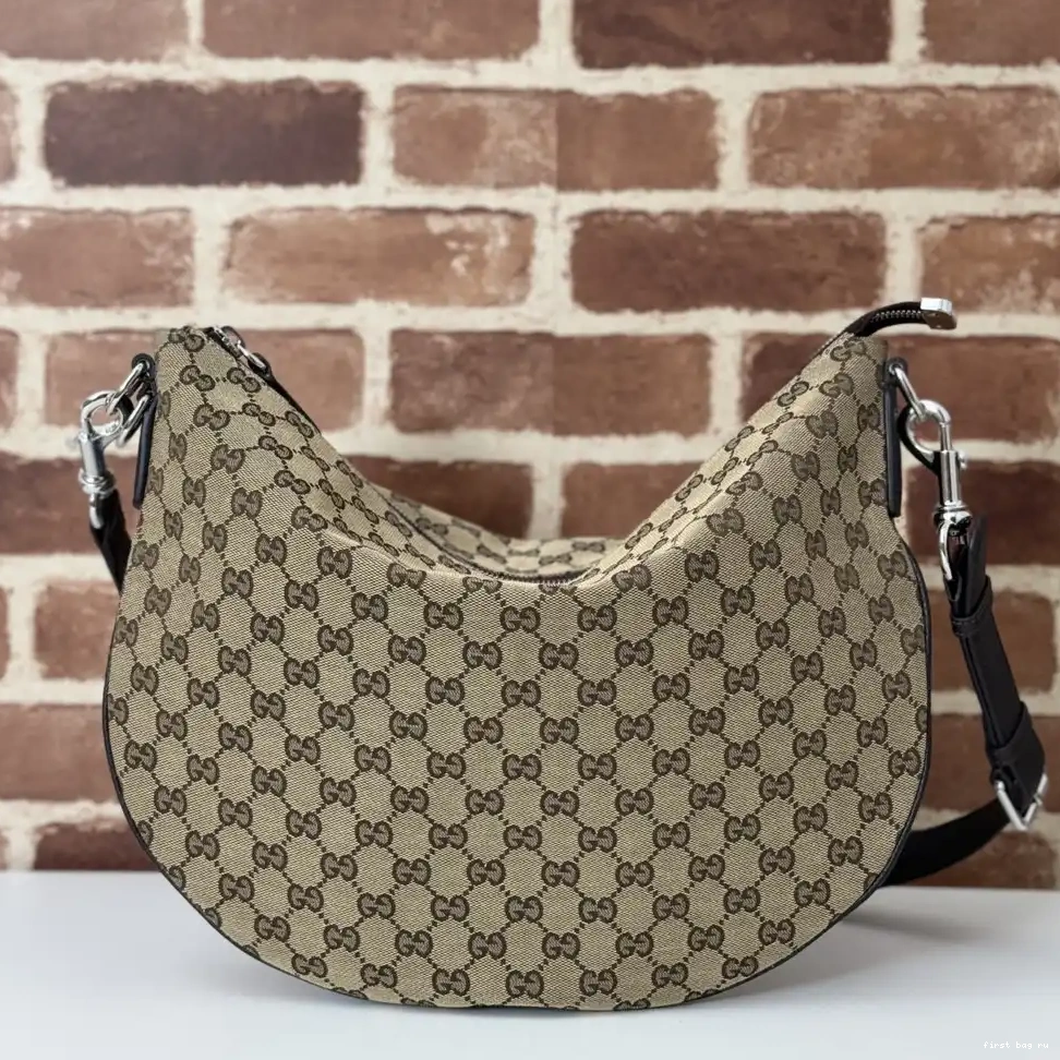 First bag ru Gucci B shoulder bag medium 0629